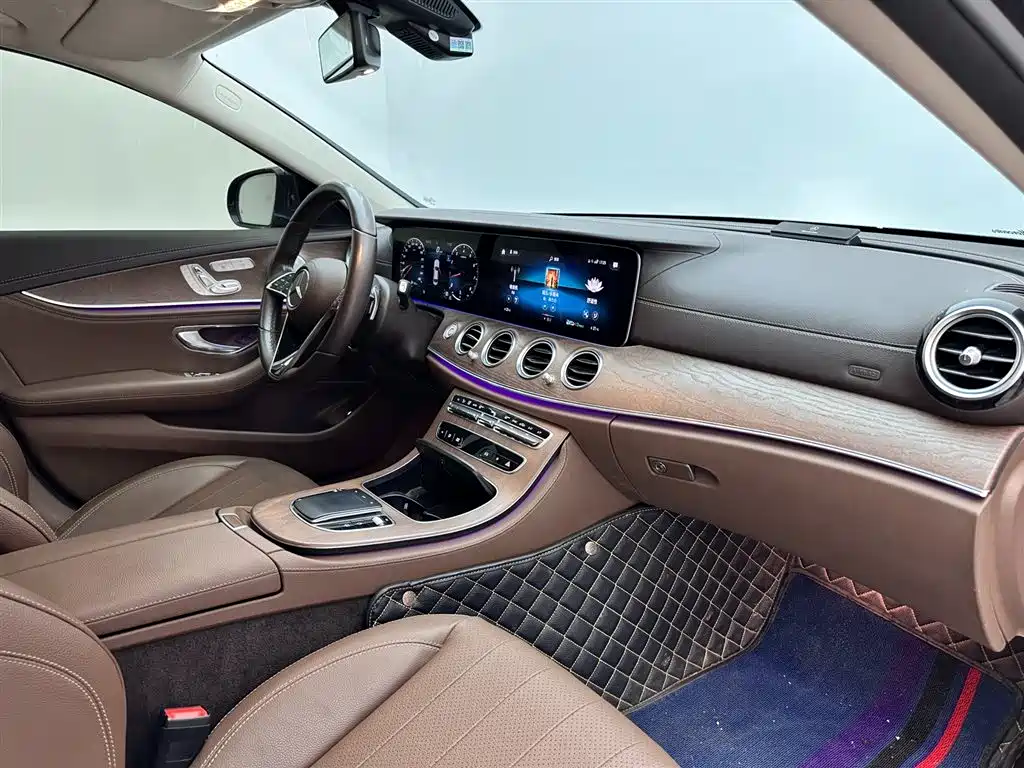 Mercedes-Benz E-Class 2021 — фото 11