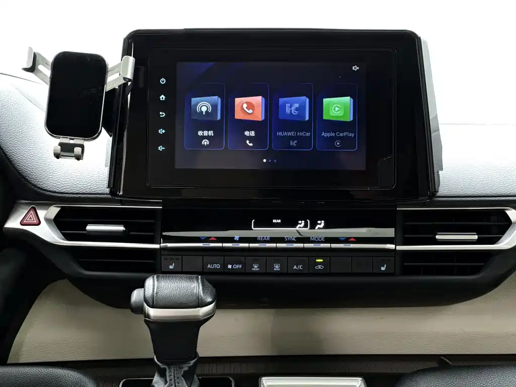 Toyota Sienna 2022 — фото 12
