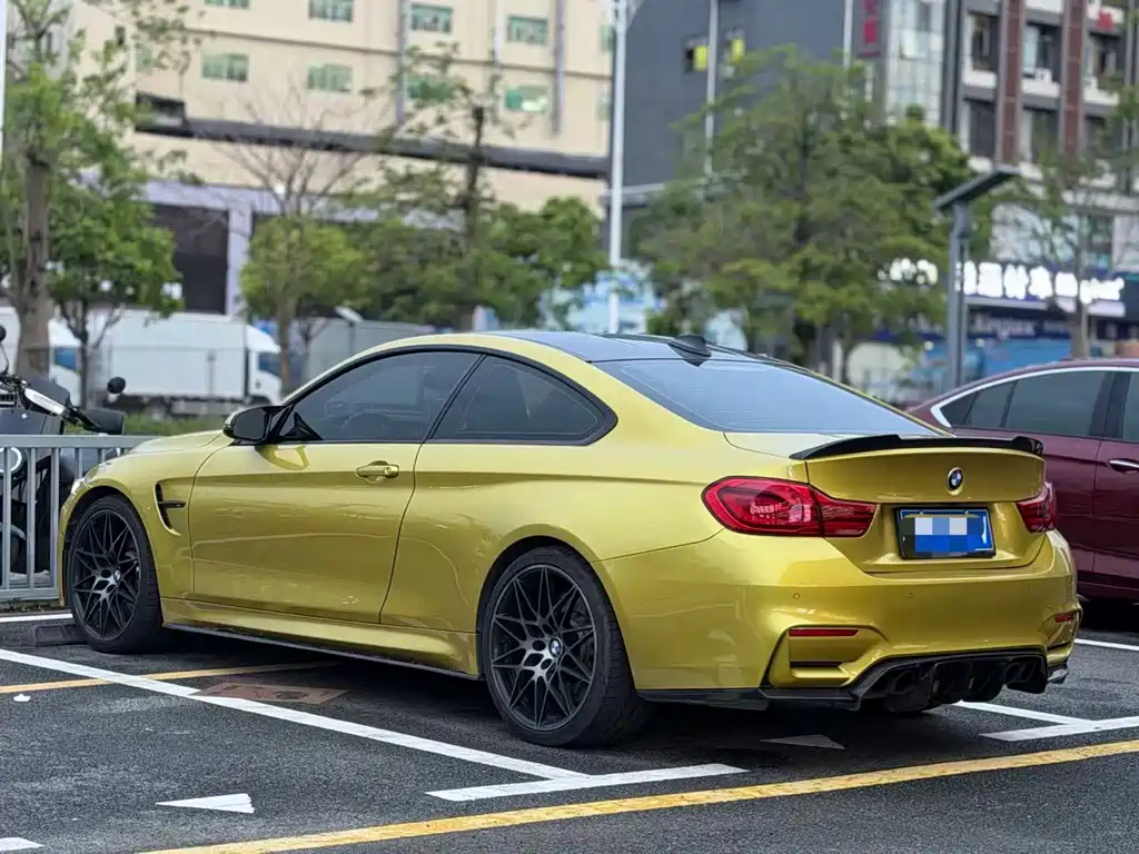 BMW M4 2018 — фото 9