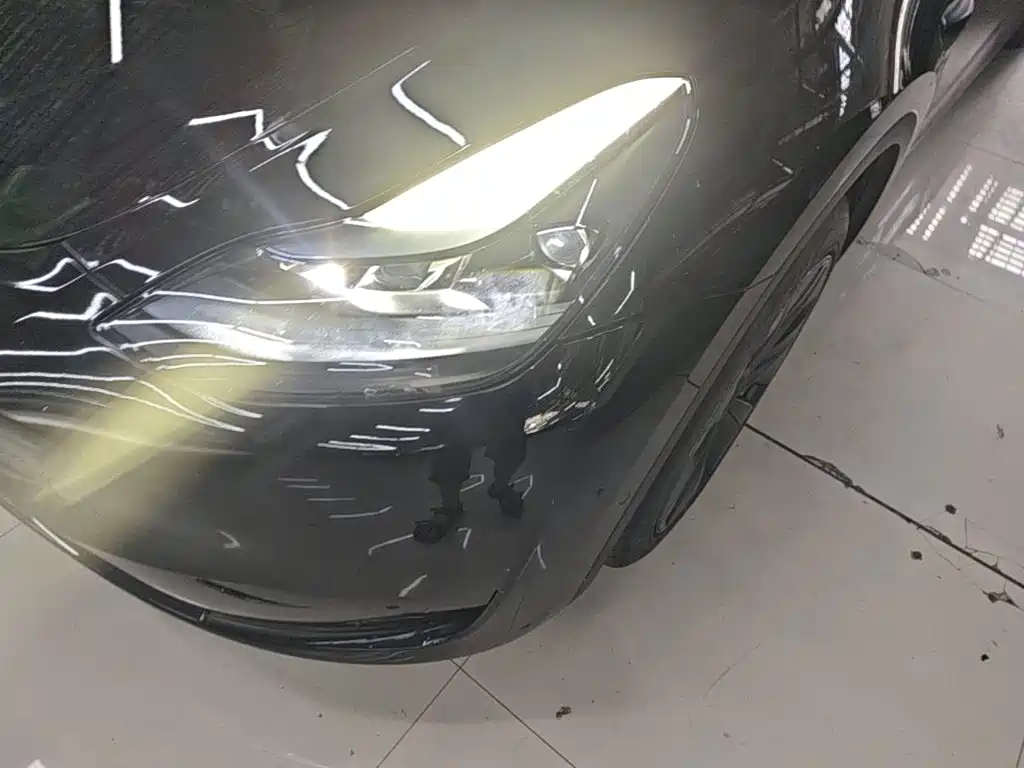 Tesla Model Y 2023 — фото 24