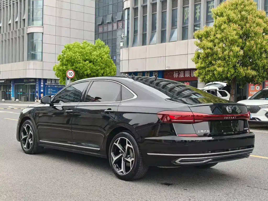 Volkswagen Passat 2024 — фото 10