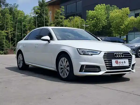 Audi A4L 2019