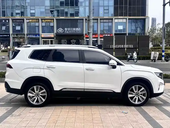 Geely Haoyue 2022