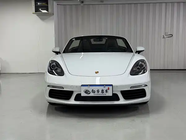 Porsche 718 2016