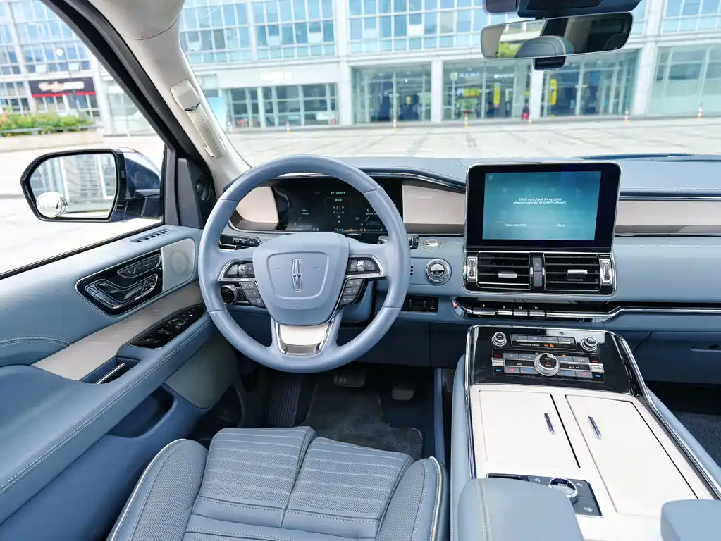 Lincoln Navigator 2019 — фото 12