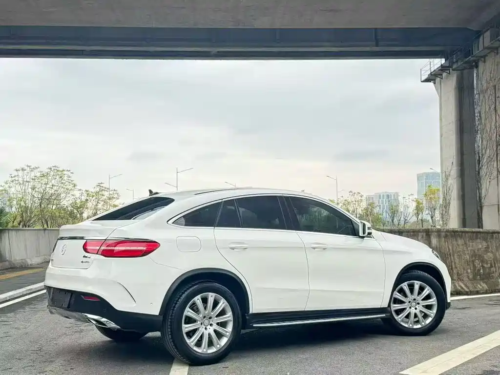 Mercedes-Benz GLE Coupe 2017 — фото 9