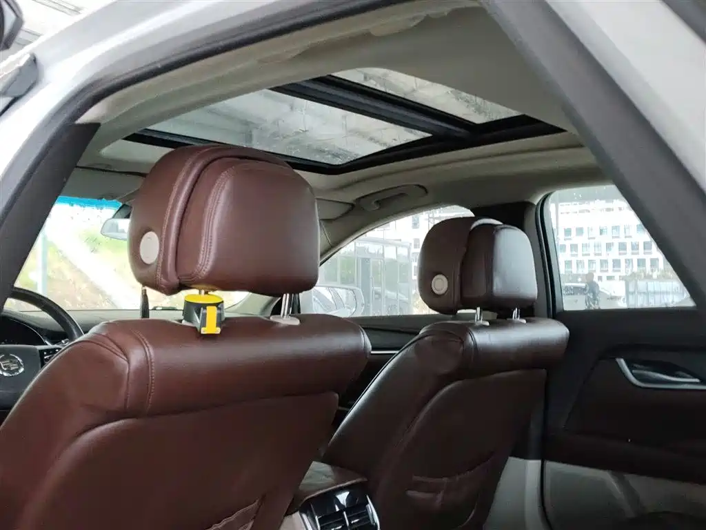 Cadillac XTS 2015 — фото 18