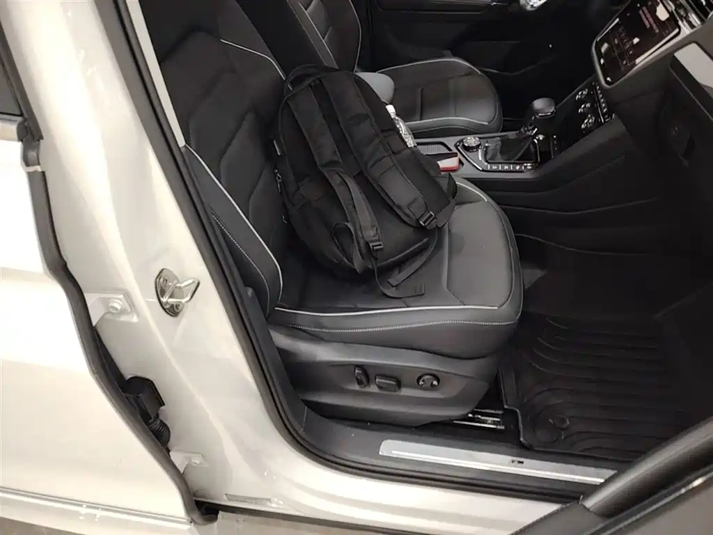 Volkswagen Tiguan L 2020 — фото 25
