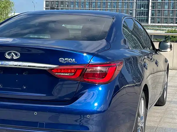 Infiniti Q50L 2019