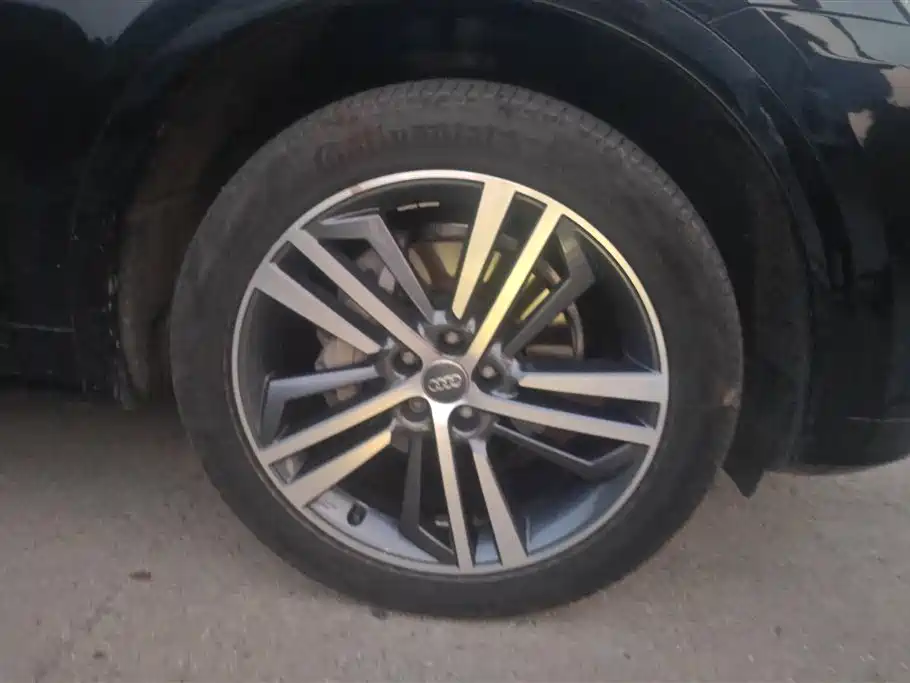 Audi Q5L 2020
