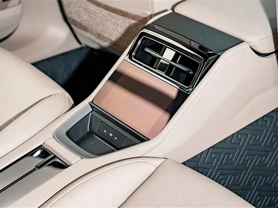 Porsche Panamera 2025 — фото 22