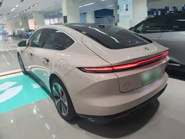 NIO ET5 2025