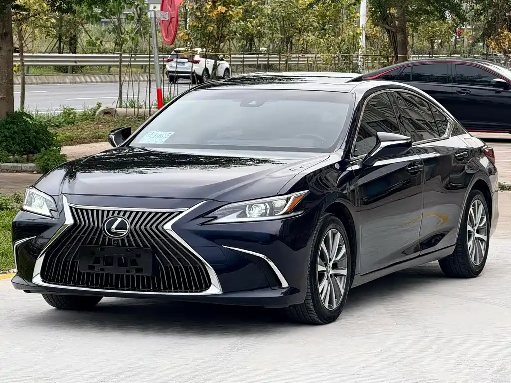 Lexus ES 2020 — фото 2