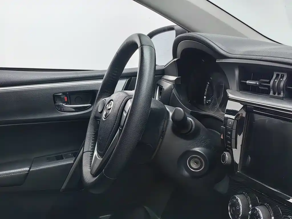 Toyota Corolla 2016 — фото 22
