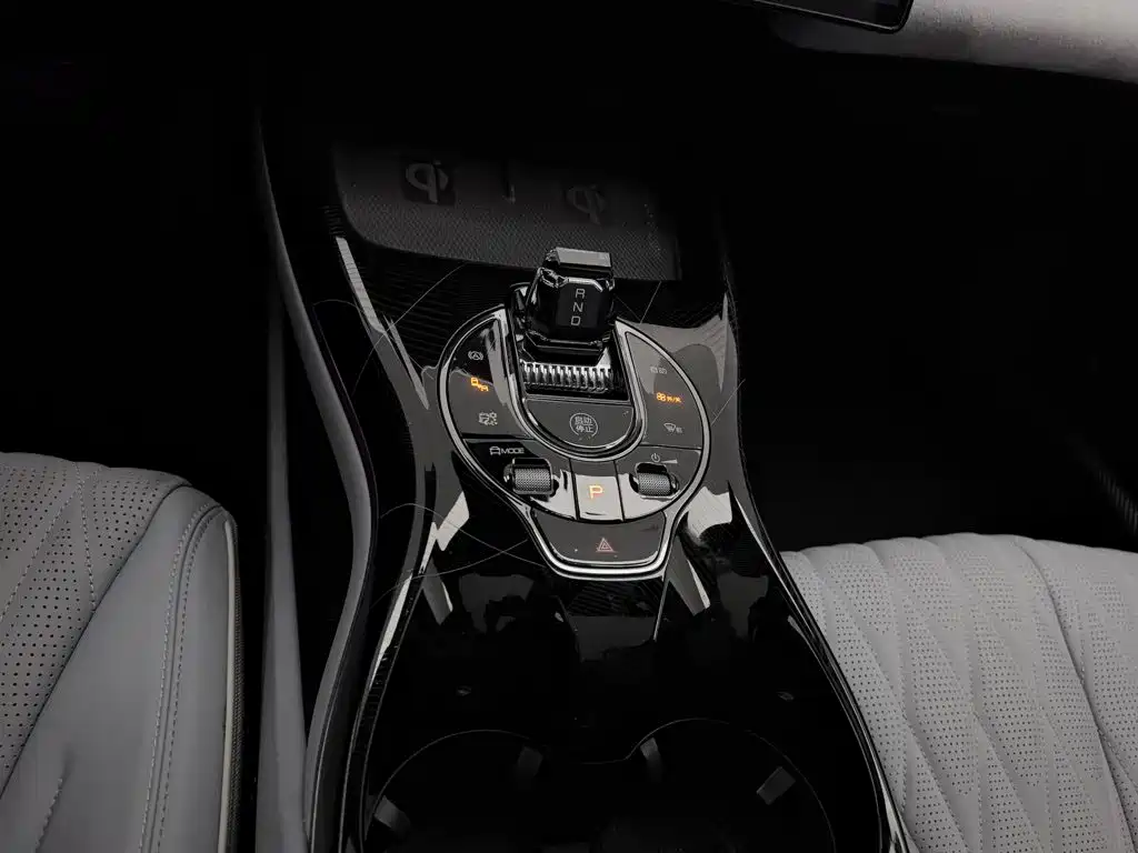 BYD Seal 2023 — фото 13