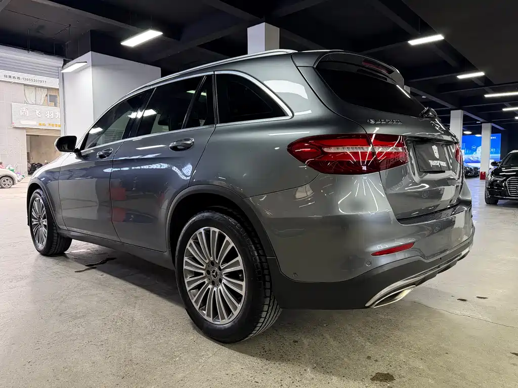 Mercedes-Benz GLC 2017 — фото 12