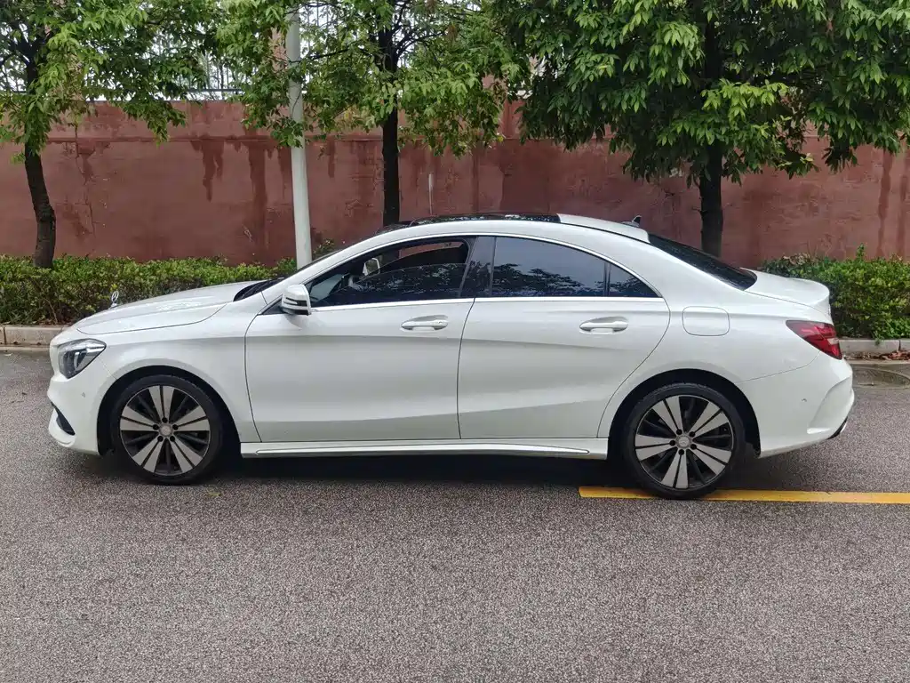 Mercedes-Benz CLA 2016
