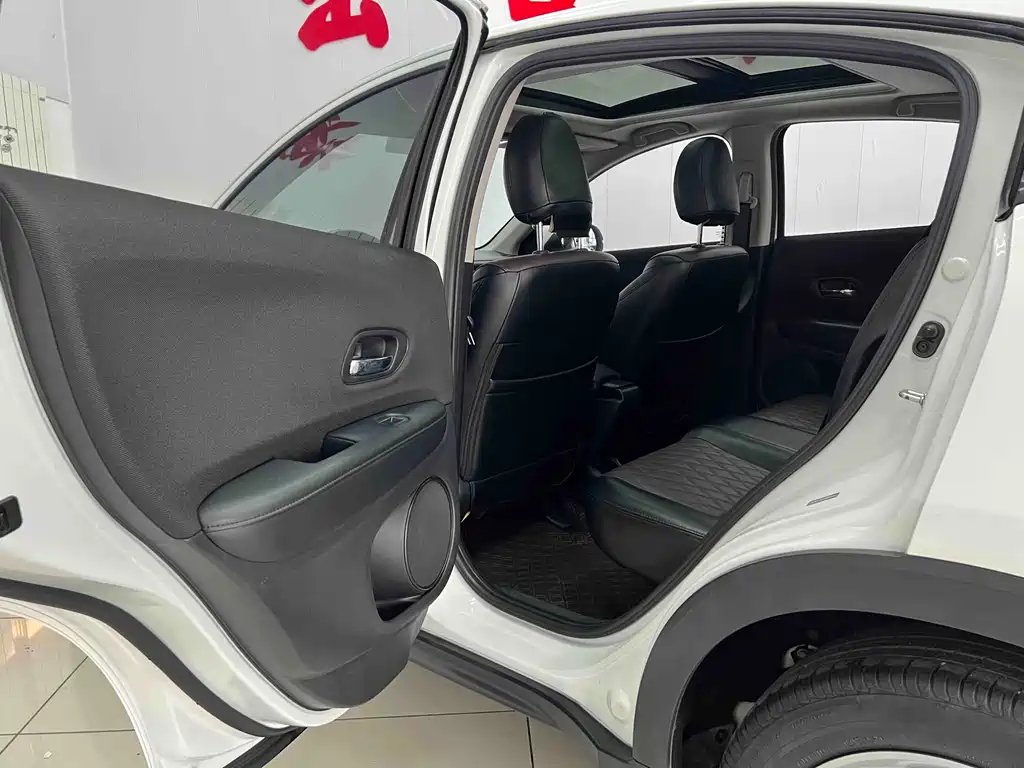Honda Vezel 2022 — фото 15