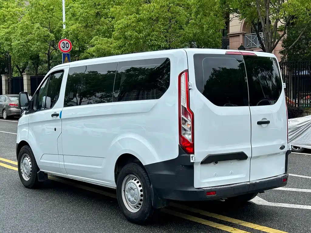 Ford Transit 2021 — фото 4