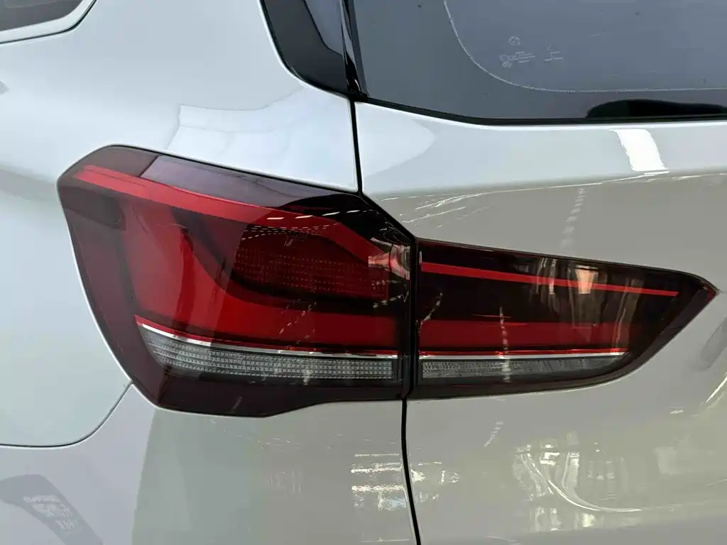 BMW X1 2021 — фото 8