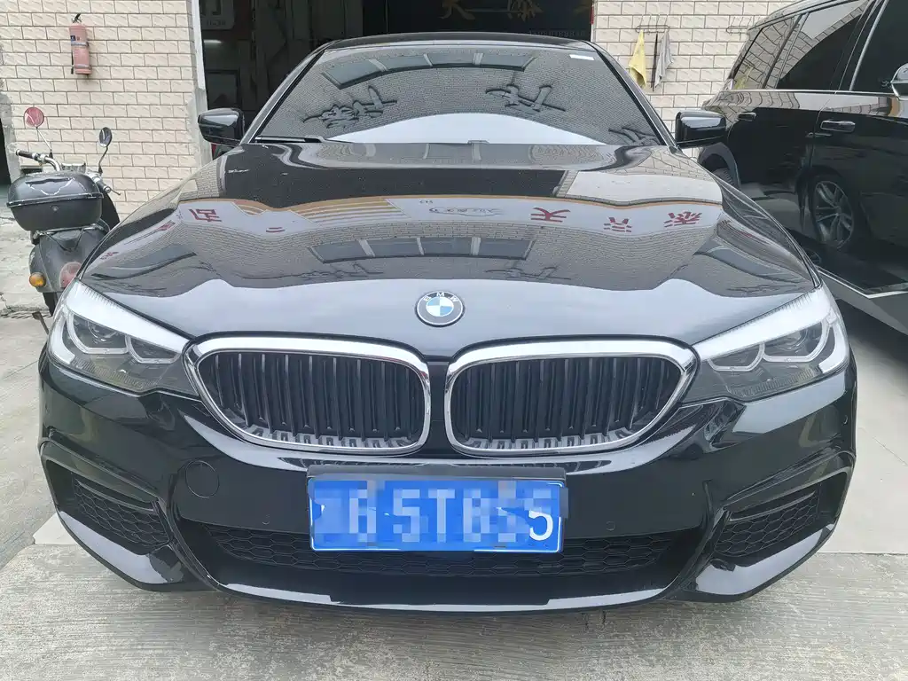 BMW 5 Series 2019 — фото 2