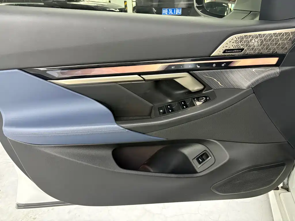 BMW 5 Series 2024