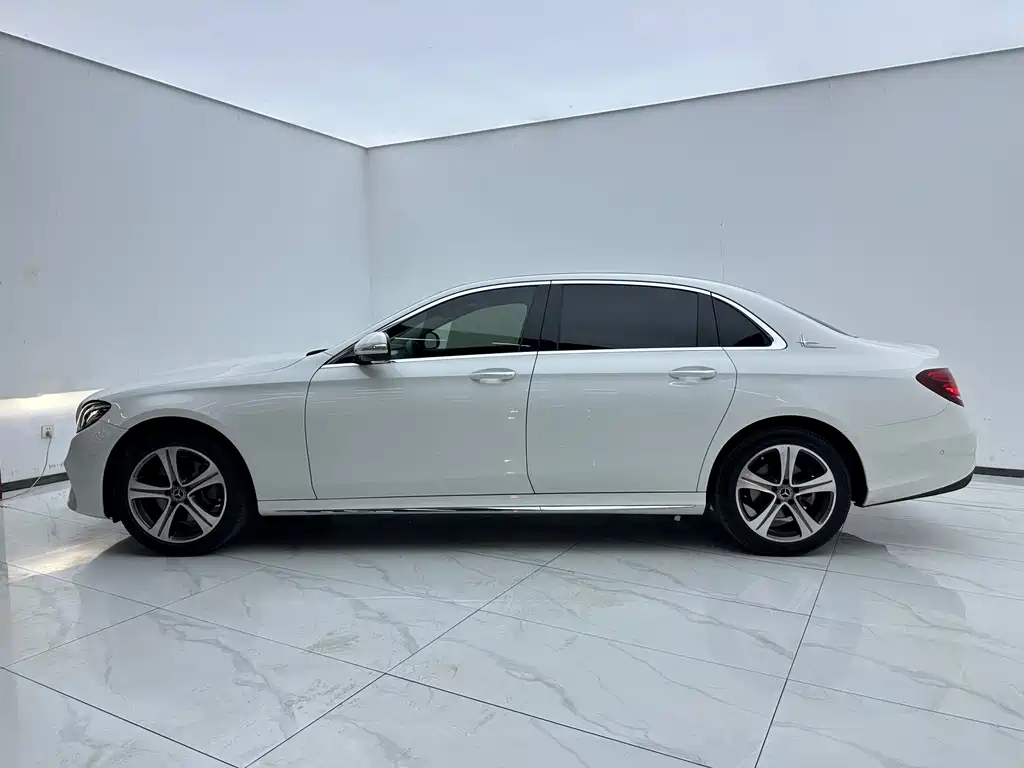 Mercedes-Benz E-Class 2018 — фото 3