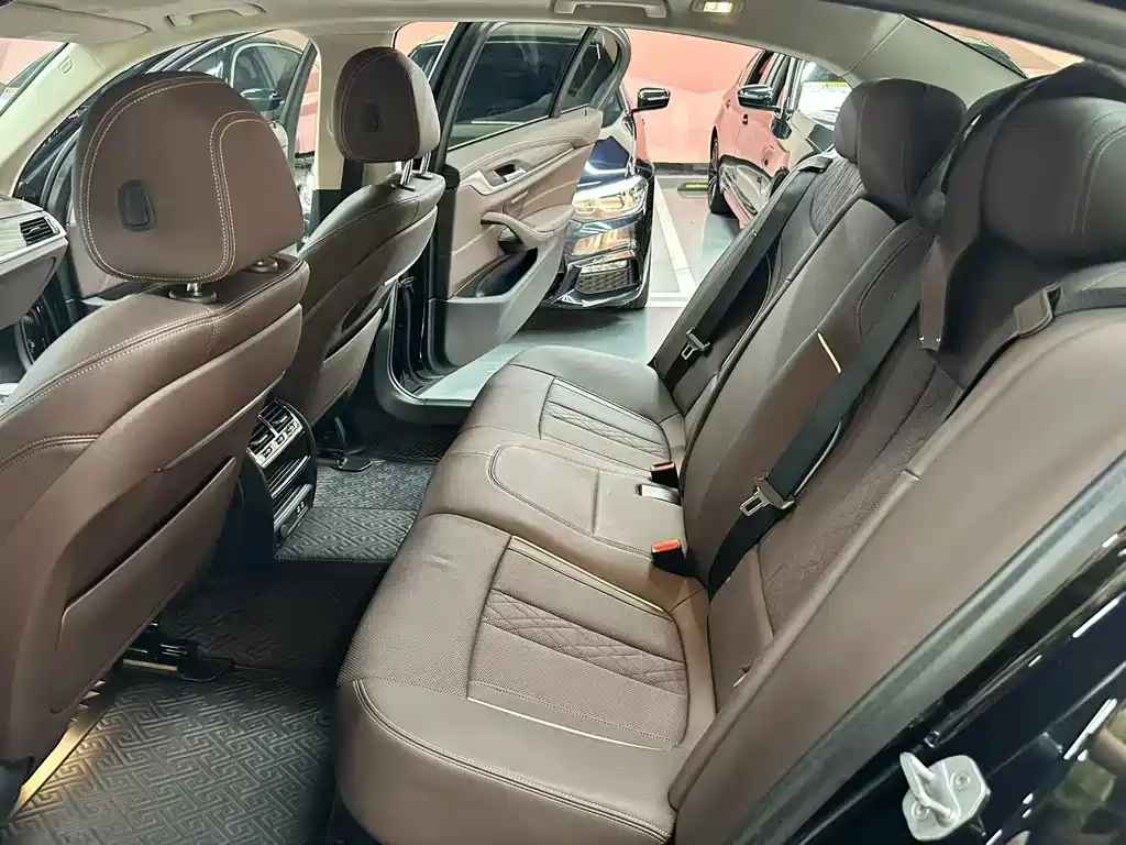 BMW 5 Series 2021
