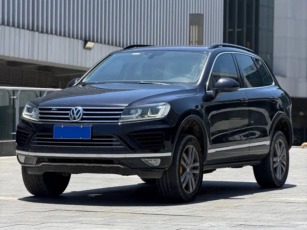 Volkswagen Touareg 2018 — фото 1