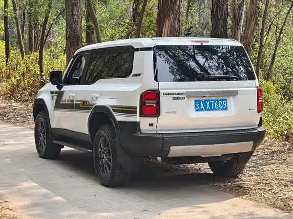 Toyota Prado 2024
