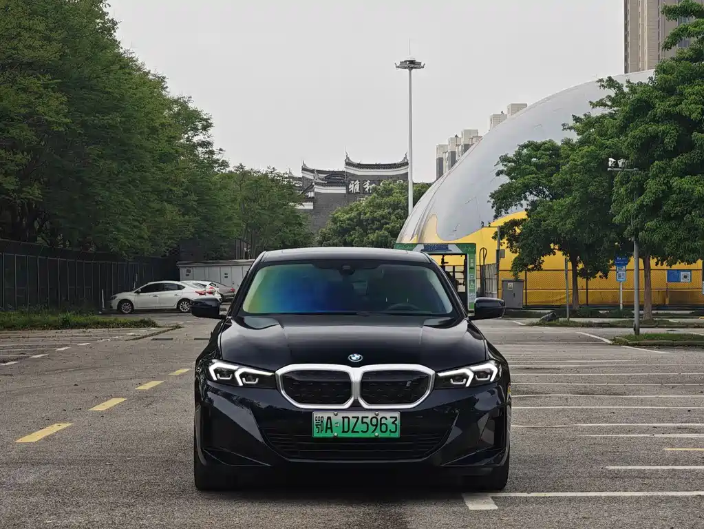 BMW i3 2023