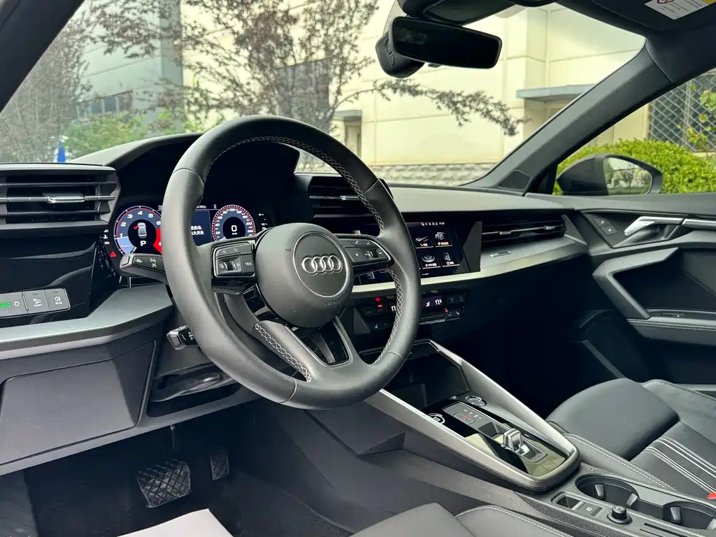 Audi A3 2022 — фото 11