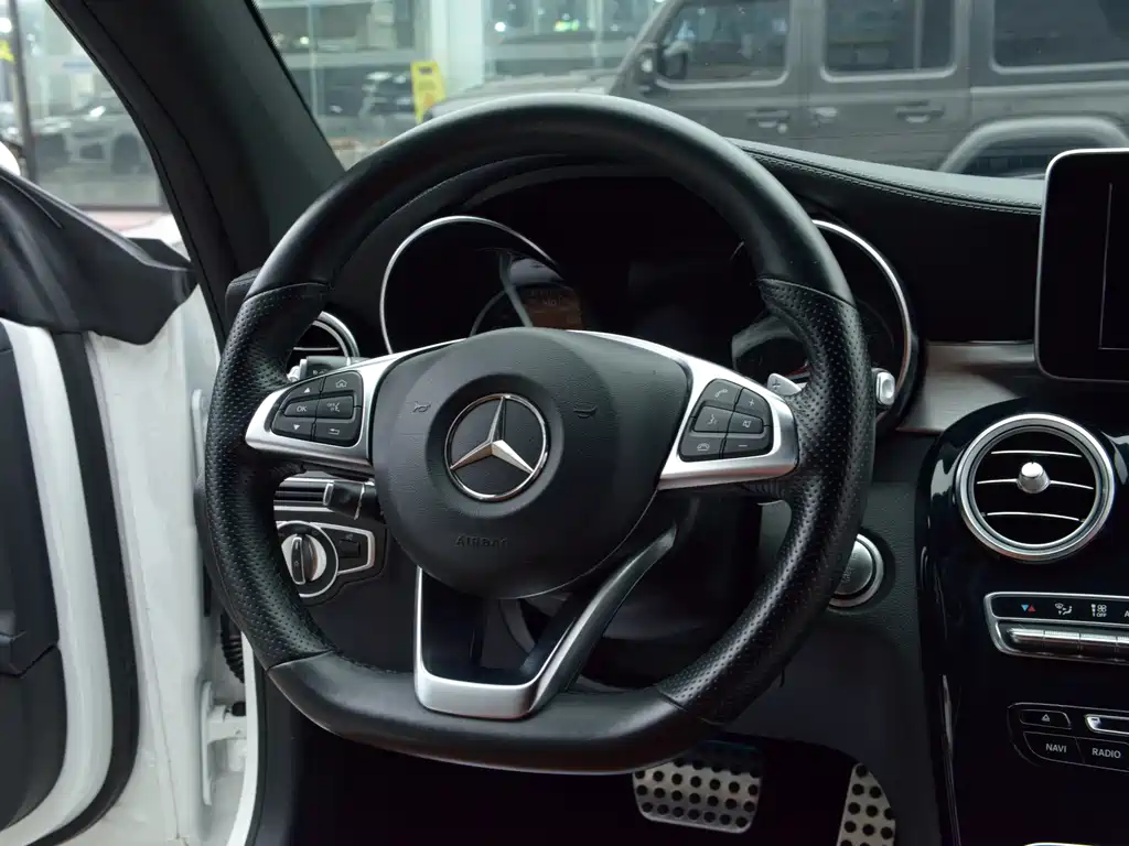 Mercedes-Benz C-Class 2018 — фото 16