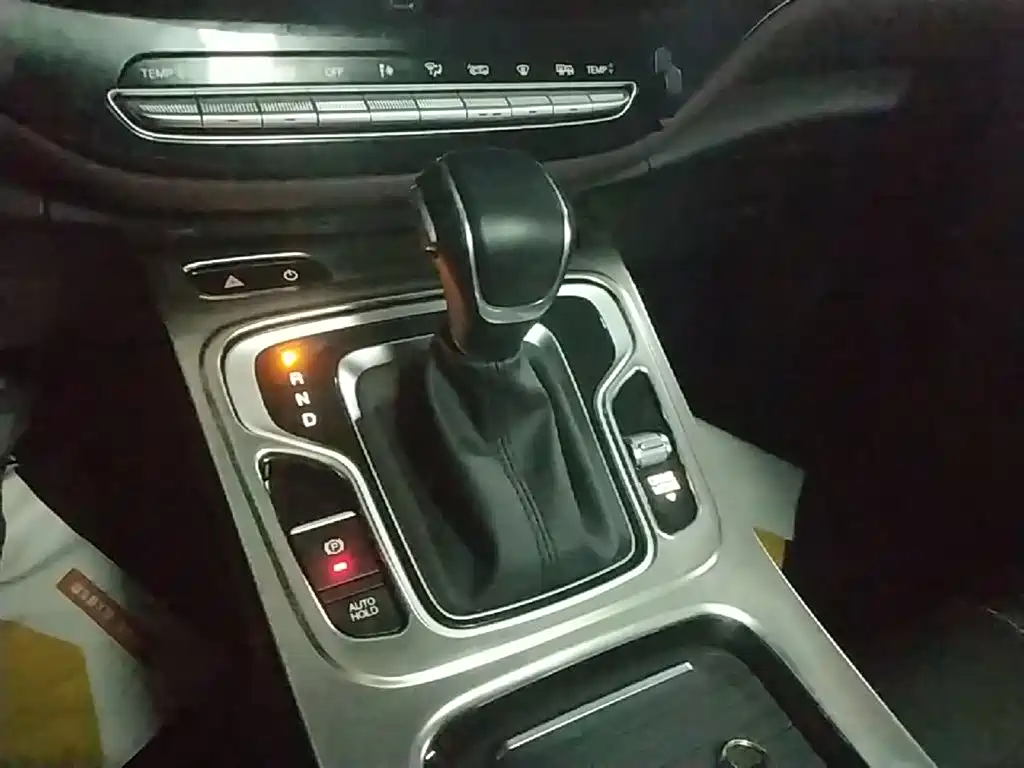GAC Motor Trumpchi M6 2023 — фото 14