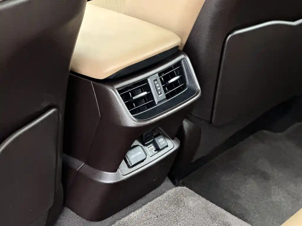 Lexus ES 2021 — фото 10