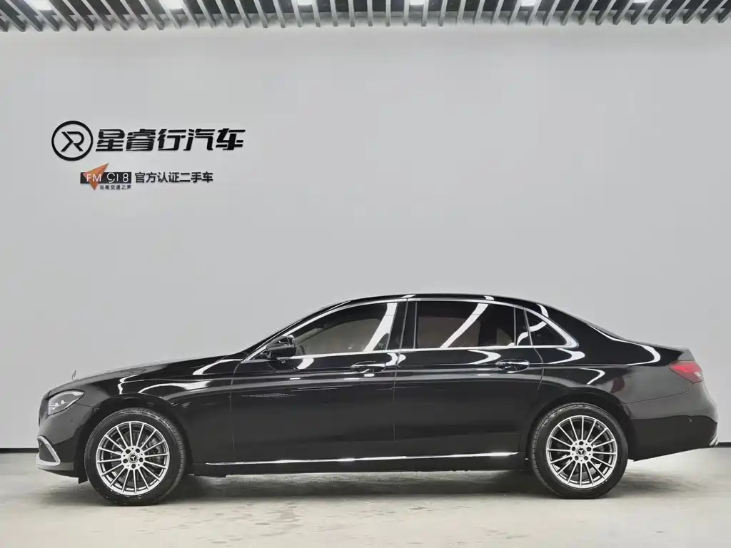 Mercedes-Benz E-Class 2023 — фото 18
