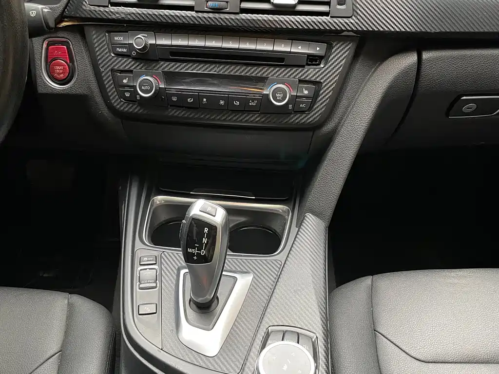BMW 3 Series 2015 — фото 18