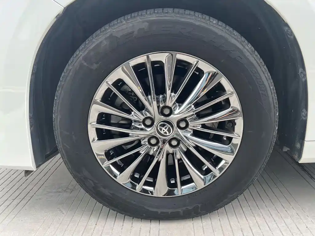 Toyota Alphard 2023 — фото 6