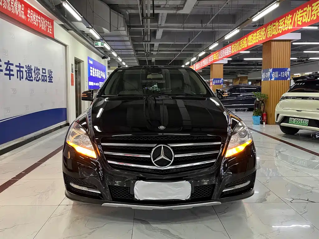 Mercedes-Benz R-Class 2016 — фото 1