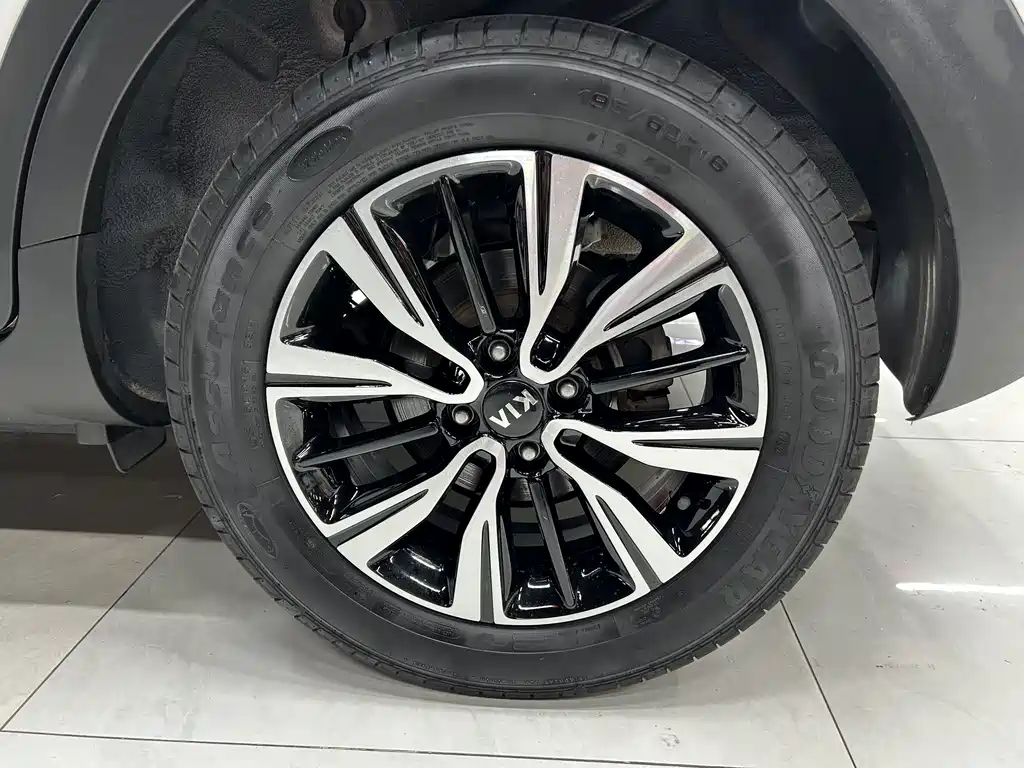 Kia KX1 2019 — фото 18