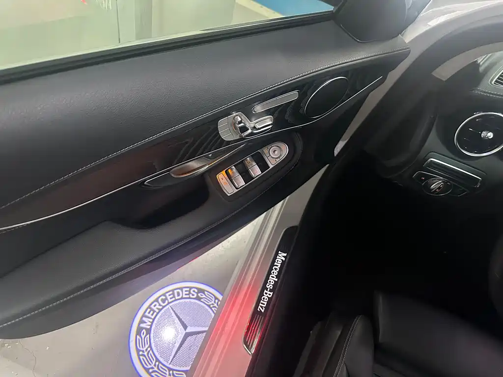 Mercedes-Benz C-Class 2019 — фото 16