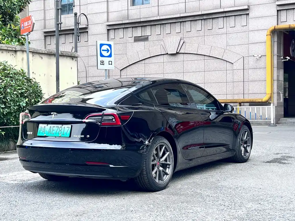Tesla Model 3 2021 — фото 6