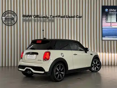 MINI MINI 2022