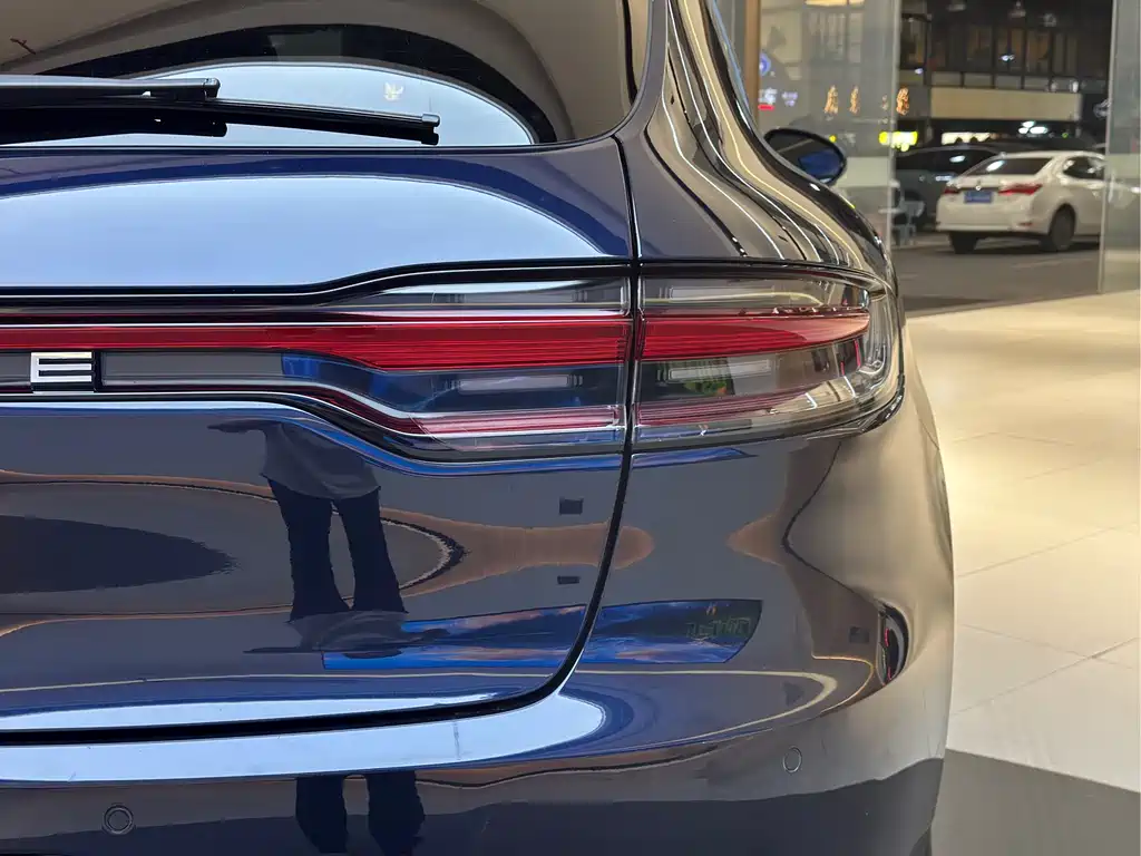 Porsche Macan 2019 — фото 26