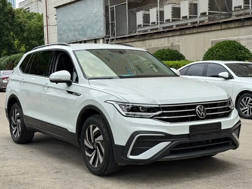 Volkswagen Tiguan L 2023