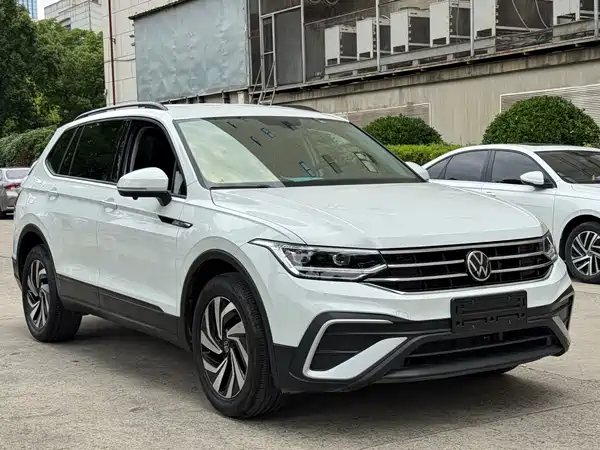 Volkswagen Tiguan L 2023