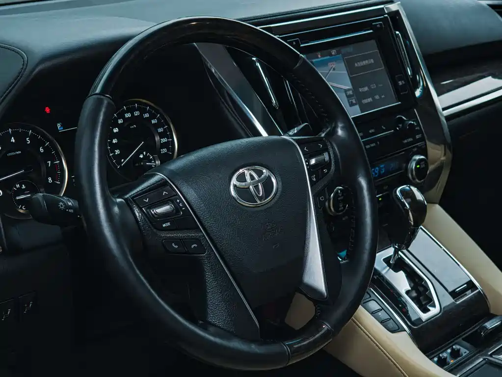 Toyota Alphard 2018 — фото 7
