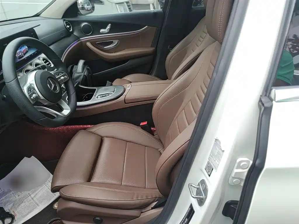 Mercedes-Benz E-Class 2019 — фото 15