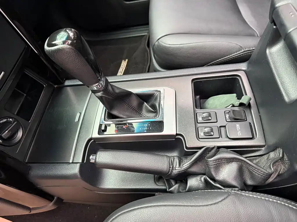 Toyota Prado 2017 — фото 14