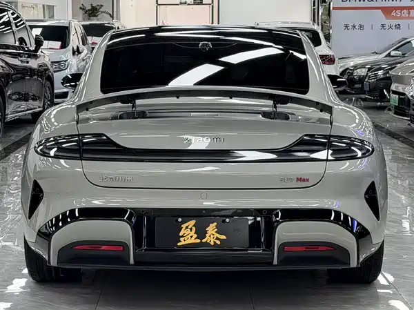 Xiaomi SU7 2024